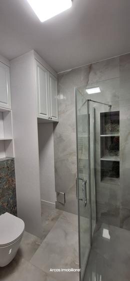 Penthouse cu 3 camere decomandat, mobilat în Sub Arini