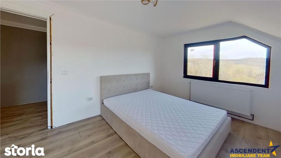 Casă cu 5 camere cu Teren 1532 Mp în Șinca