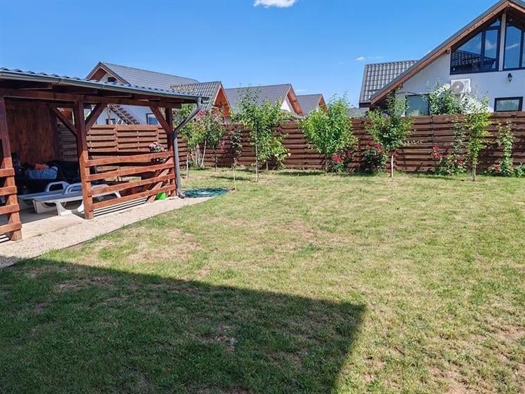 Duplex cu 4 camere cu Canalizare în Măgurele