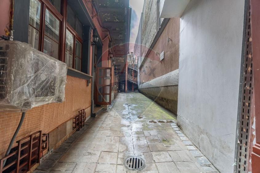 Apartament cu 4 camere circular în Centrul Istoric