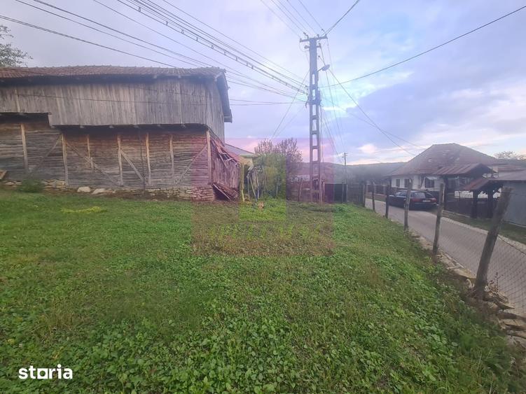 Casă cu 3 camere cu Teren 3410 Mp în Aluniș
