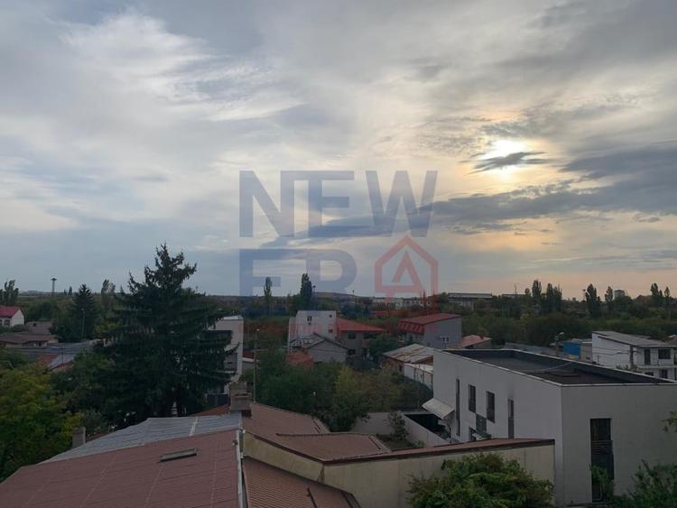Apartament cu 3 camere decomandat în Chitila