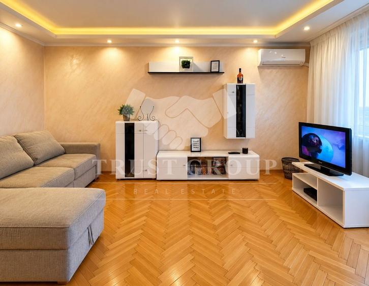 Apartament cu 2 camere semidecomandat, mobilat în Polonă
