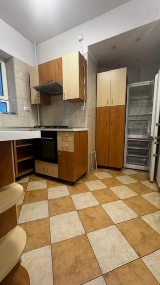 Apartament cu 2 camere decomandat în Universitate