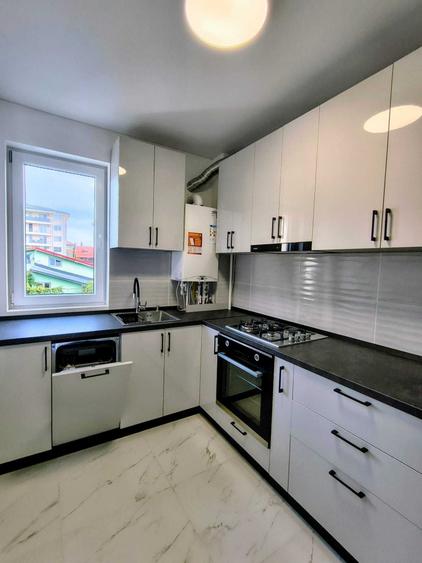 Apartament cu 2 camere semidecomandat în Apărătorii Patriei