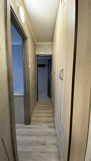 Apartament cu 3 camere decomandat în Astra
