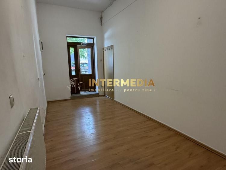 Spațiu comercial, de 18 mp, în Ultracentral