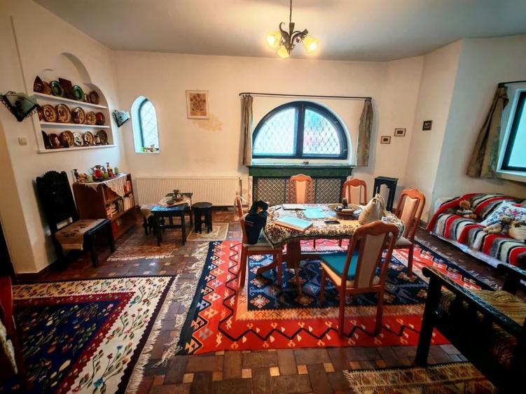 Apartament cu 3 camere semidecomandat în Grădina Icoanei