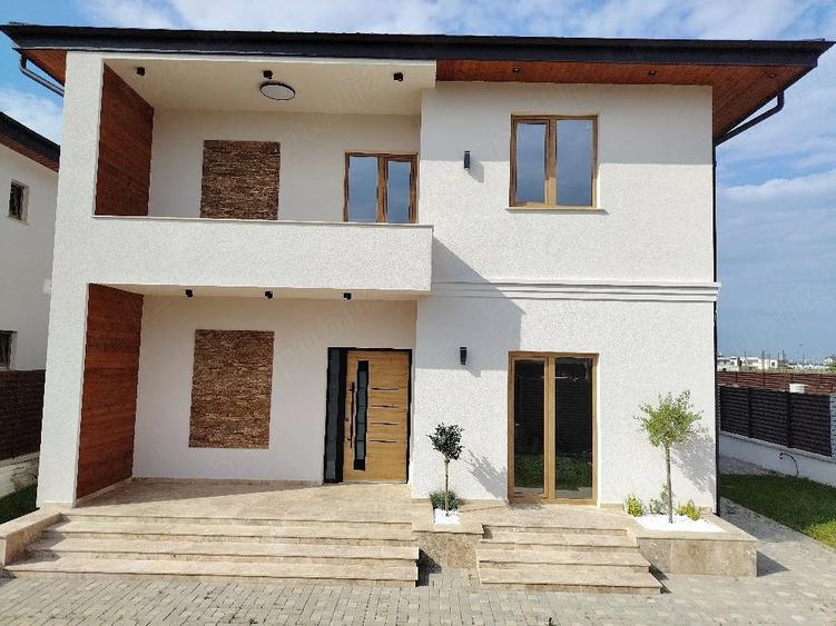 Casă cu 6 camere cu Teren 324 Mp în Dobroești