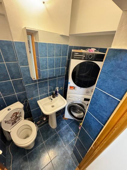 Apartament cu 4 camere decomandat în Dacia