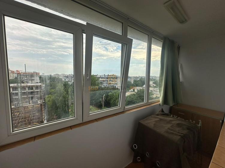 Apartament cu 3 camere semidecomandat, mobilat în Berceni
