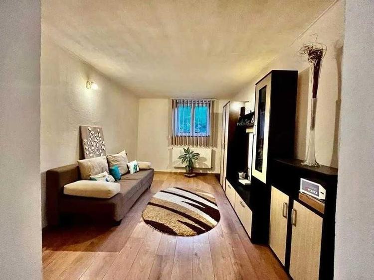 Casă cu 3 camere cu Teren 200 Mp în Central