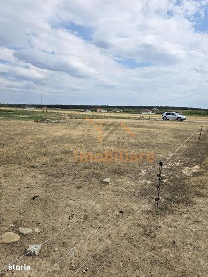 Teren de 568 mp, în Sânmartin