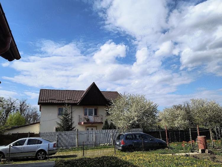 Casă cu Teren 500 Mp în Republicii