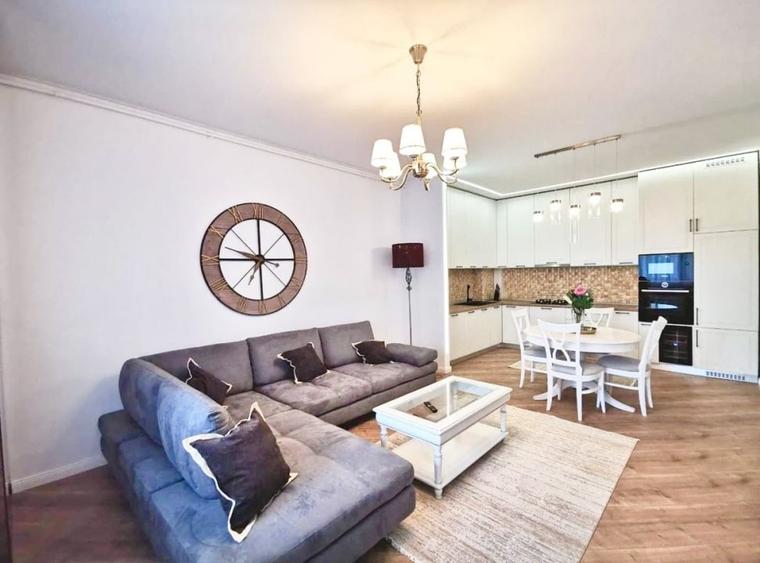 Apartament cu 2 camere decomandat, mobilat în Pipera