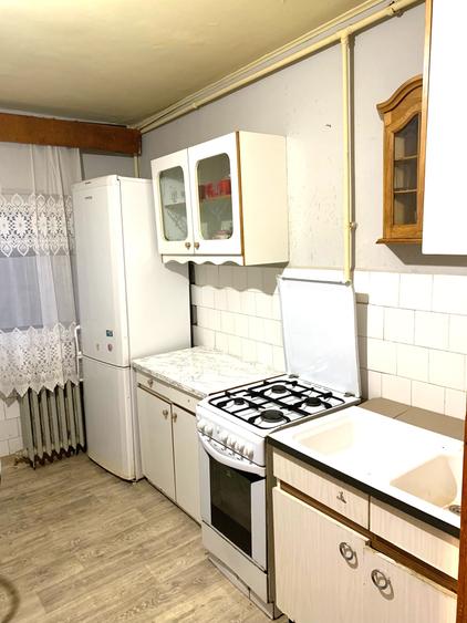Apartament cu 4 camere decomandat, mobilat în Porolissum