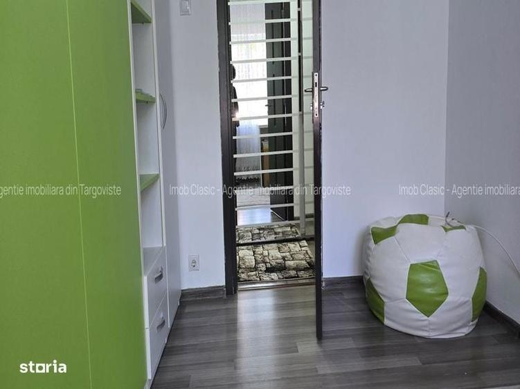 Apartament cu 3 camere decomandat în Micro 3