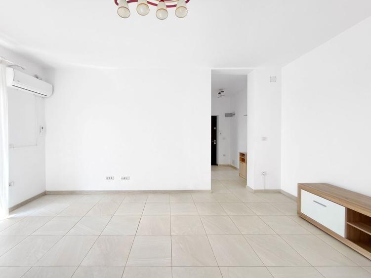 Apartament cu 2 camere semidecomandat în Giroc