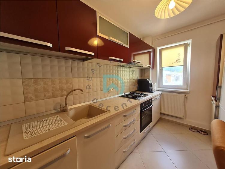 Apartament cu 3 camere semidecomandat, mobilat în Astra