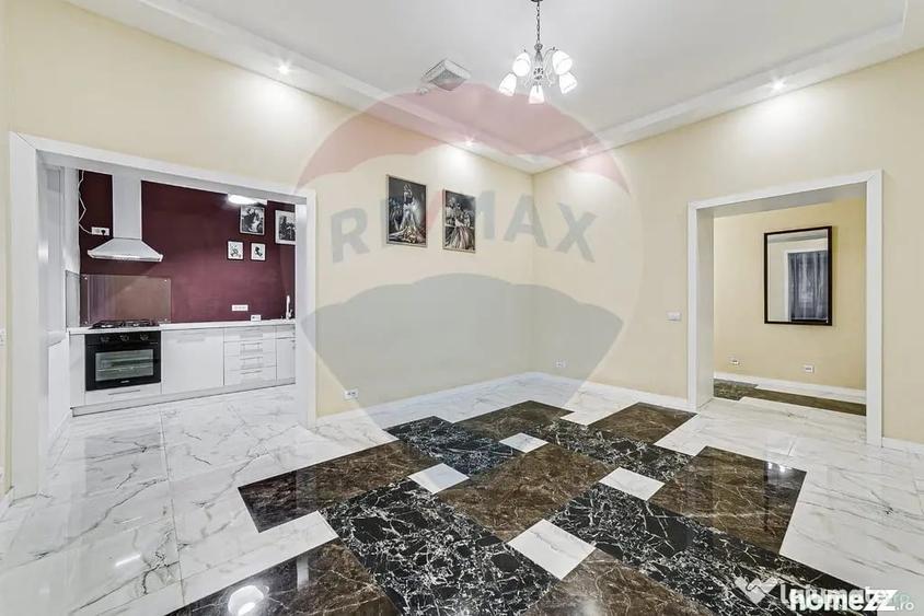 Apartament cu 3 camere decomandat în Central