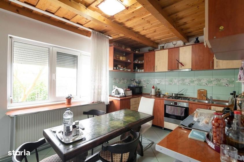 Casă cu 3 camere cu Teren 700 Mp în Central