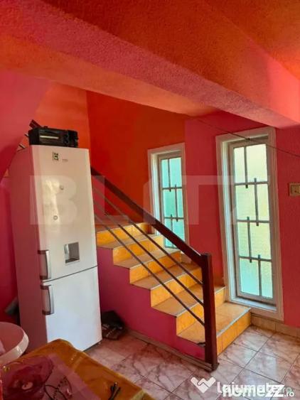 Casă cu 5 camere cu Teren 231 Mp în Central