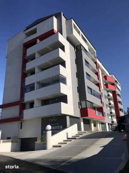 Apartament cu 3 camere în Piața Centrală