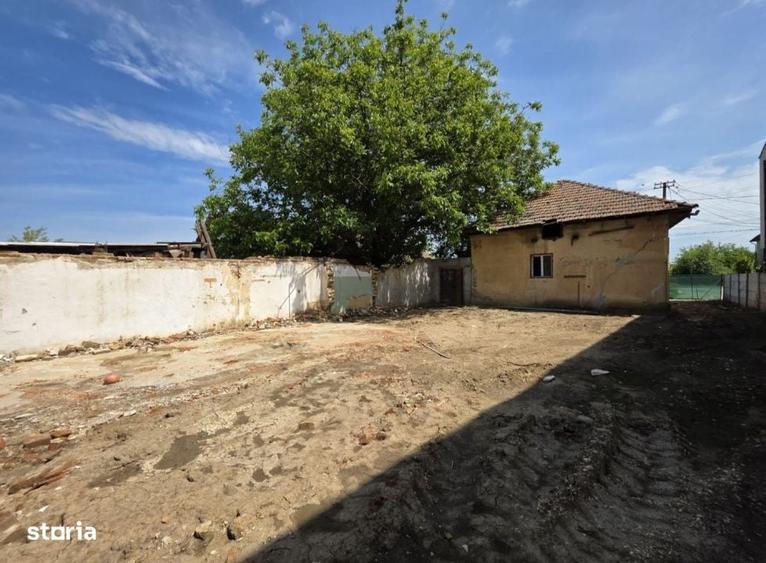 Casă cu 3 camere cu Teren 414 Mp în Central
