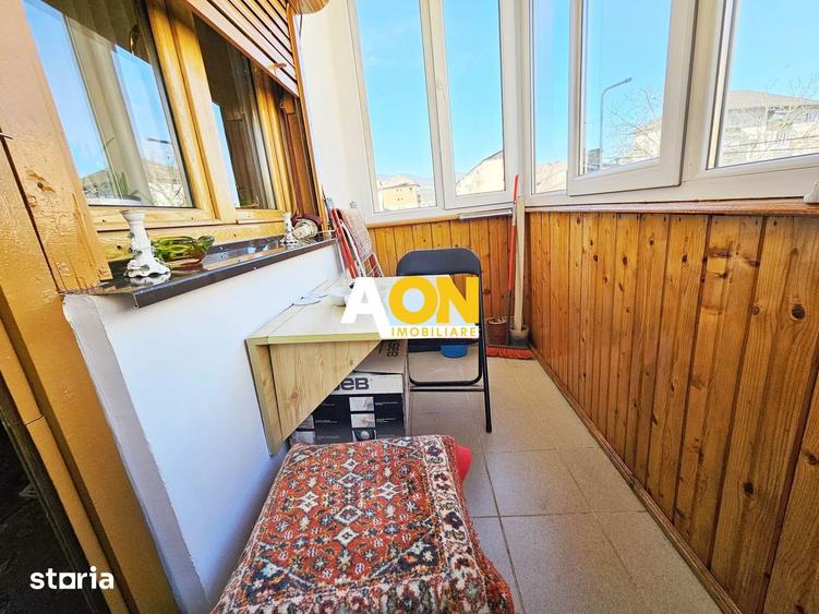 Apartament cu 3 camere decomandat, mobilat în Cetate