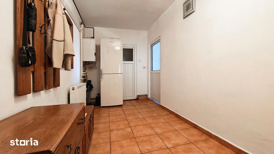 Apartament cu 3 camere decomandat în Sud