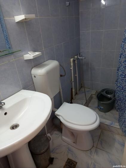 Garsonieră decomandată în Titan