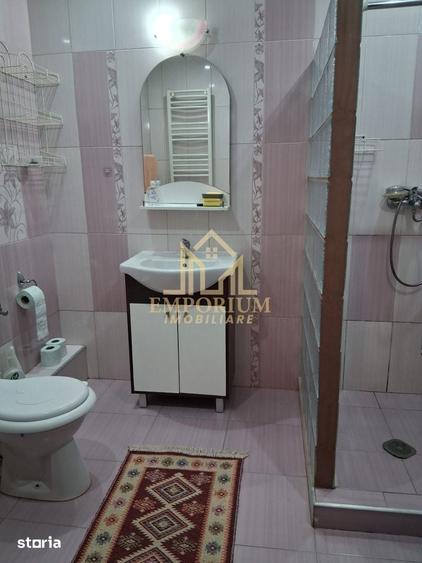 Apartament cu 2 camere semidecomandat în Borhanci