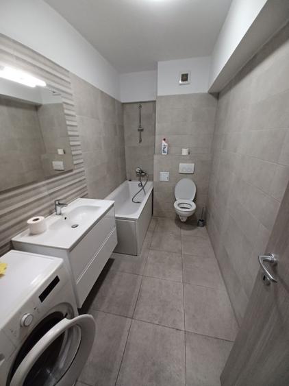 Apartament cu 2 camere semidecomandat în Dacia