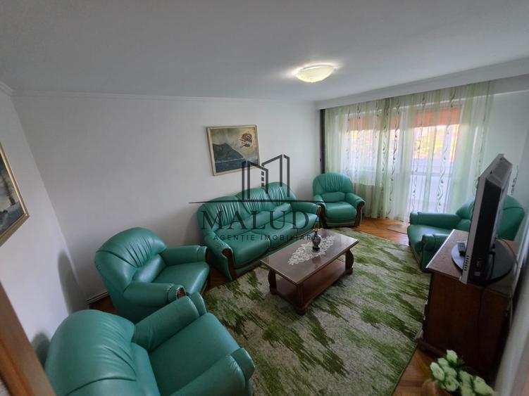 Apartament cu 4 camere decomandat, mobilat în Ultracentral