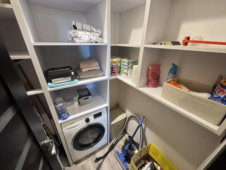 Apartament cu 3 camere decomandat, mobilat în Primo