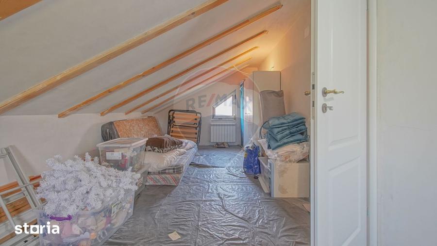 Casă cu 4 camere cu Teren 534 Mp în IAR