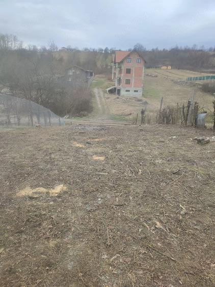 Teren de 902 mp, în Central