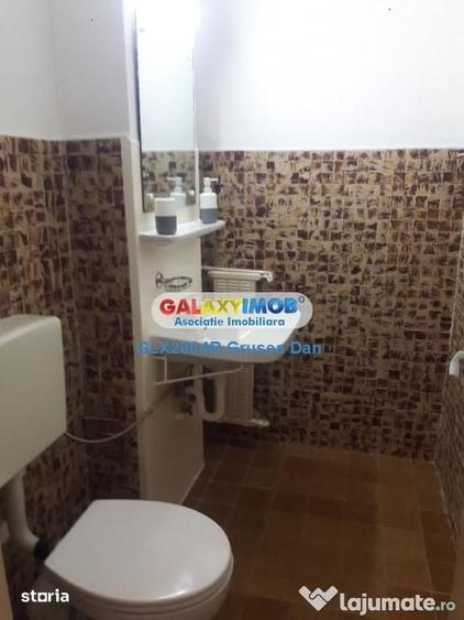 Apartament cu 3 camere în Centrul Civic