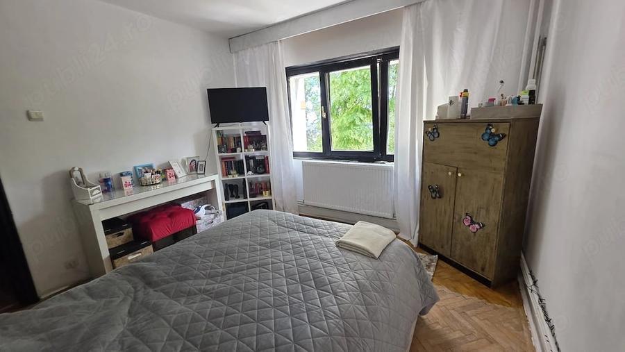 Apartament cu 2 camere decomandat în Far