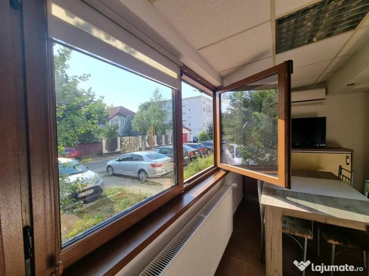 Apartament cu 3 camere decomandat în Ștefan cel Mare