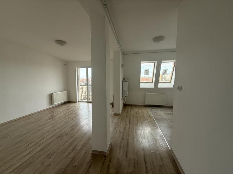 Apartament cu 3 camere decomandat în Aradului