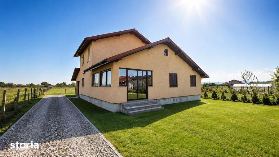 Casă cu 4 camere cu Teren 3960 Mp în Milcovul