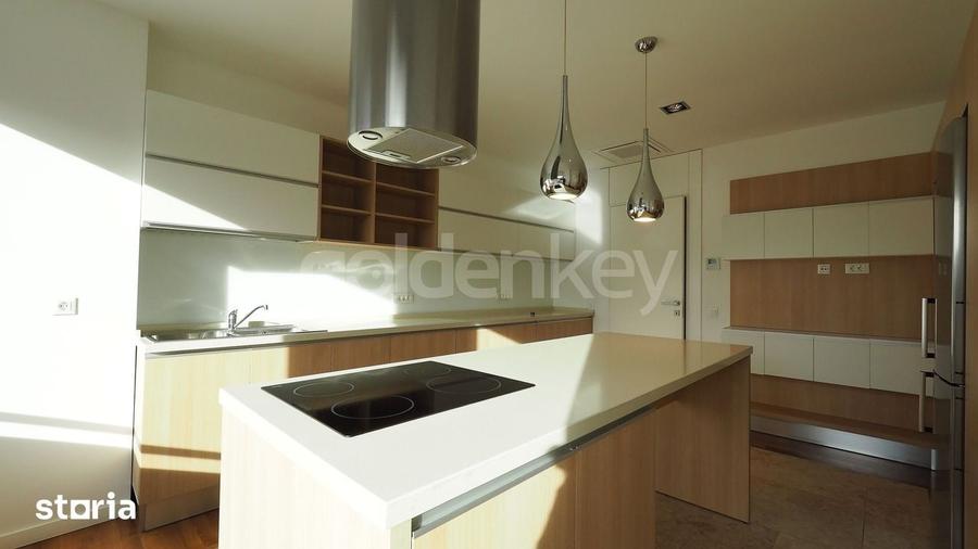Apartament cu 5 camere în Aviatorilor