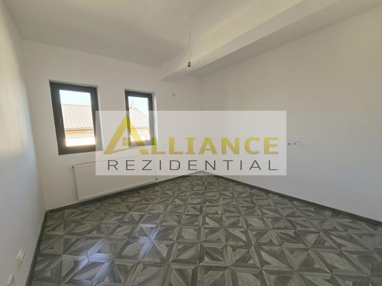 Casă individuală cu 5 camere cu Canalizare în Berceni