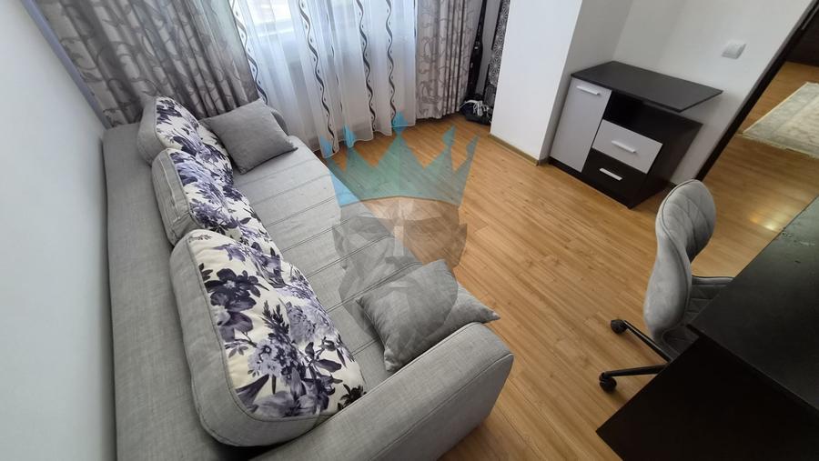 Apartament cu 3 camere decomandat, mobilat în Moșilor