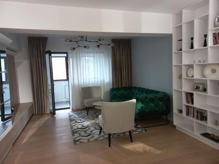 Apartament cu 3 camere decomandat în Ștefănești