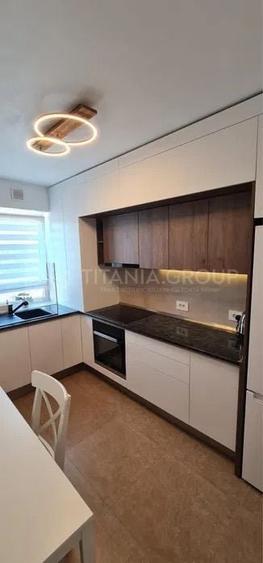 Apartament cu 2 camere decomandat, mobilat în Tractorul