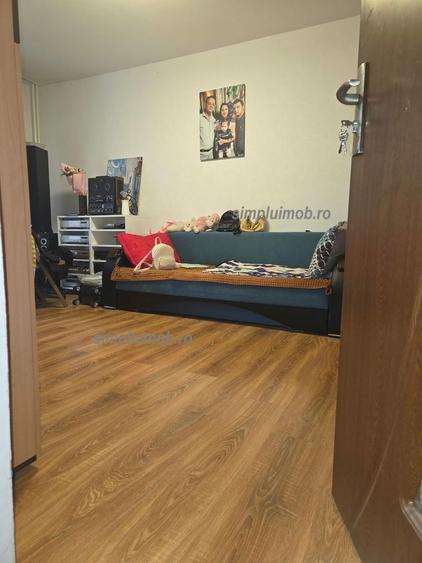 Apartament cu 3 camere decomandat în Brâncoveanu