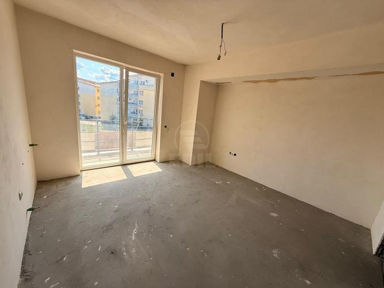 Apartament cu 2 camere semidecomandat în Florești