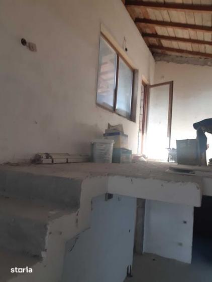 Casă cu 4 camere cu Teren 320 Mp în Bradu